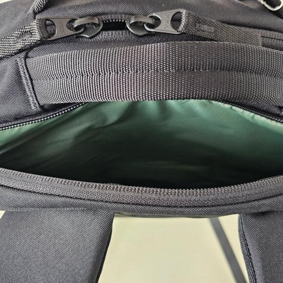 NWT LULULEMON BLK/GREU Black Green Double Zip Backpack OS - Picture 8 of 13